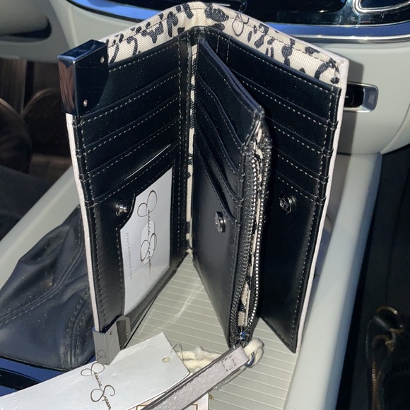 Jessica Simpson Wallet - Picture 4 of 4